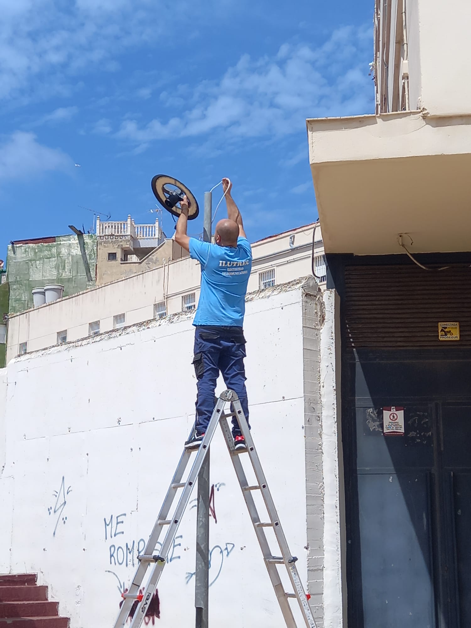 Empresa de mantenimiento de instalaciones eléctricas en Ceuta